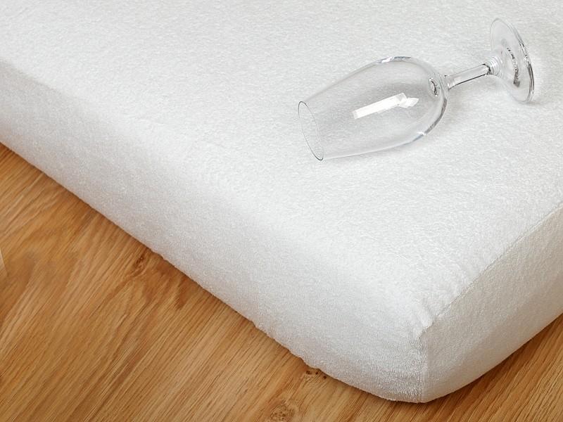Nepropustné prostěradlo s PU 60x140x10 cm  II.jakost
